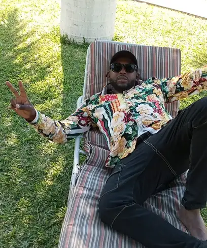 photo by web.facebook.com