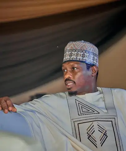 photo by web.facebook.com