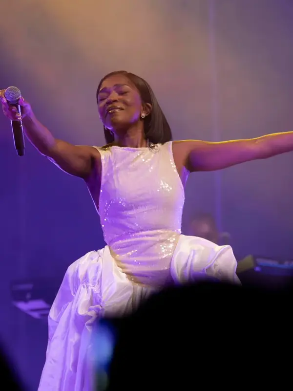 photo by web.facebook.com