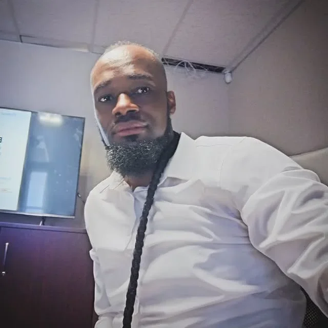 African Cobra image 5