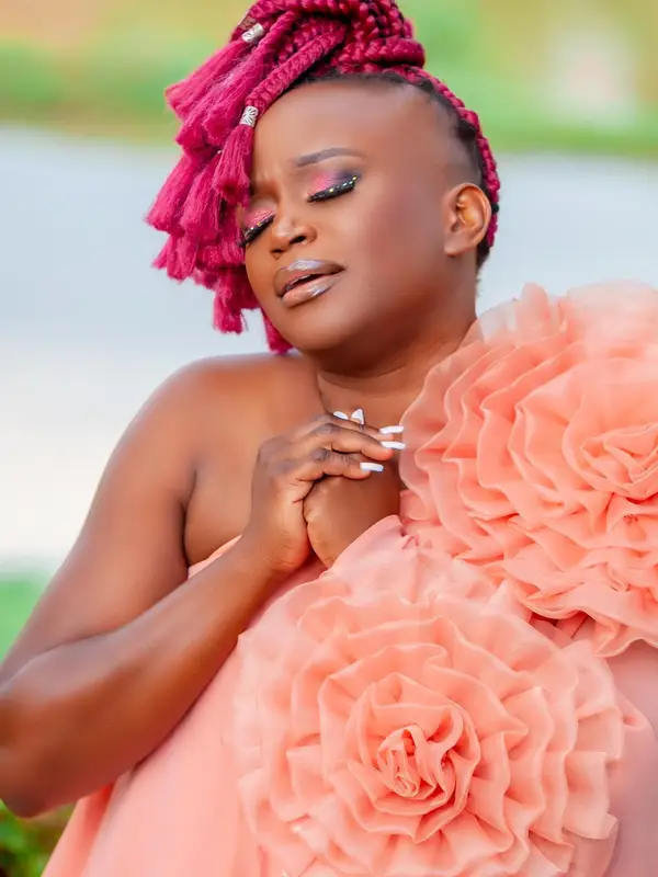 photo by web.facebook.com