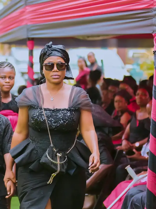 photo by web.facebook.com