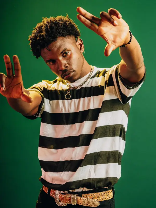 photo by web.facebook.com