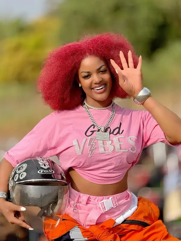 photo by web.facebook.com