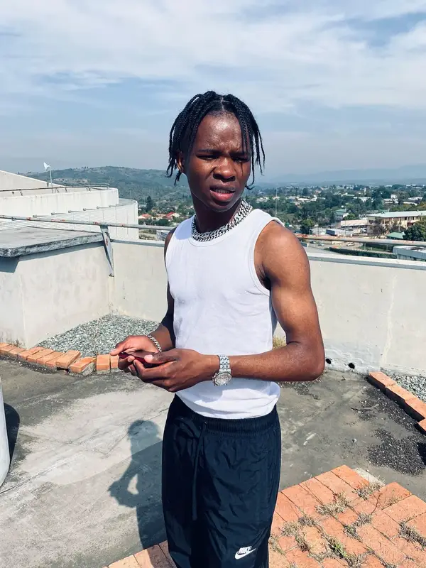 photo by web.facebook.com