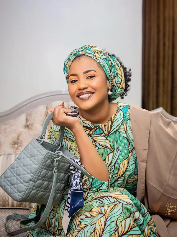 photo by web.facebook.com