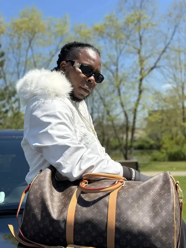 photo by web.facebook.com