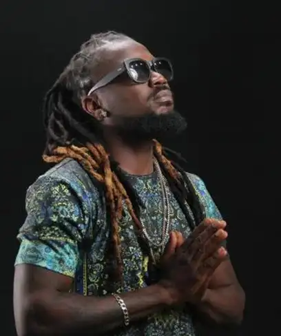 photo by bookingagentinfo.com