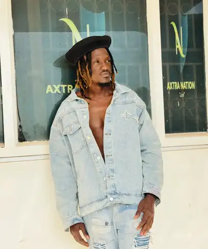 photo by web.facebook.com