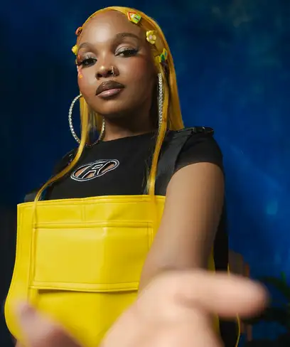 photo by web.facebook.com