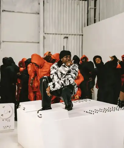 photo by web.facebook.com