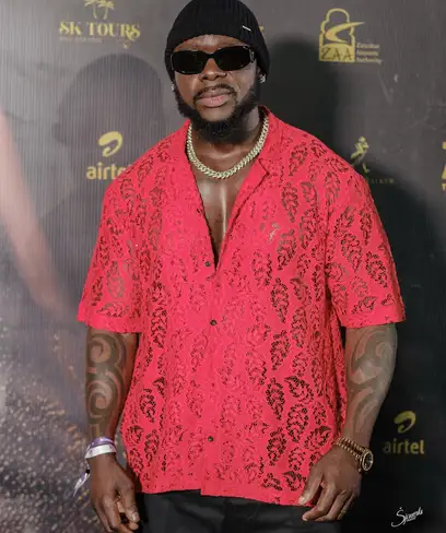 photo by web.facebook.com