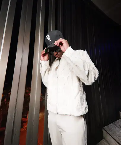 photo by web.facebook.com