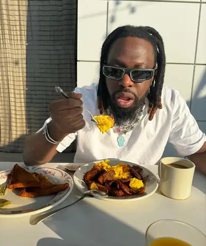 photo by web.facebook.com