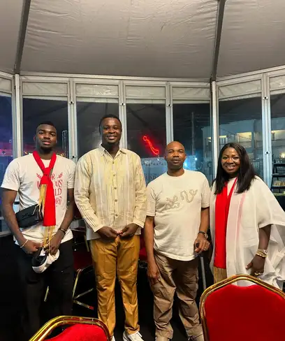 photo by web.facebook.com