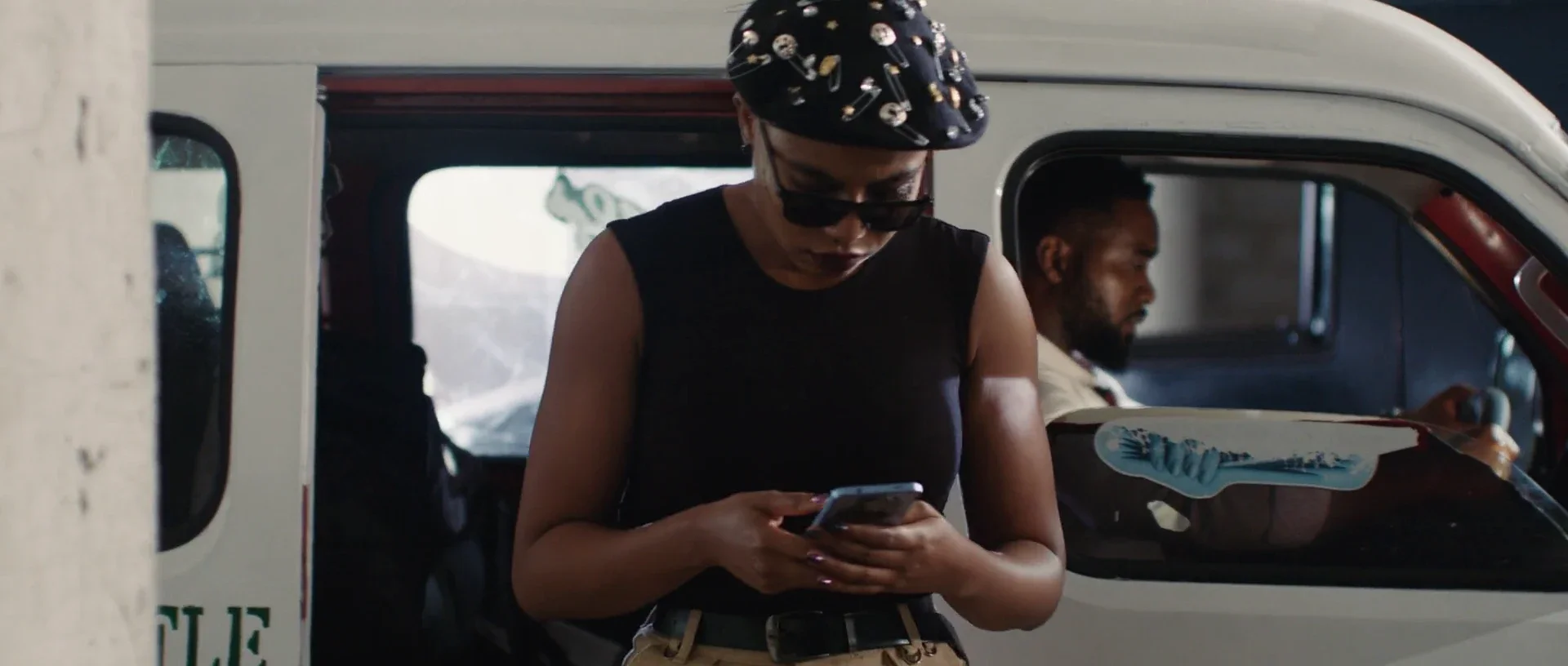 3 Working Days image 20