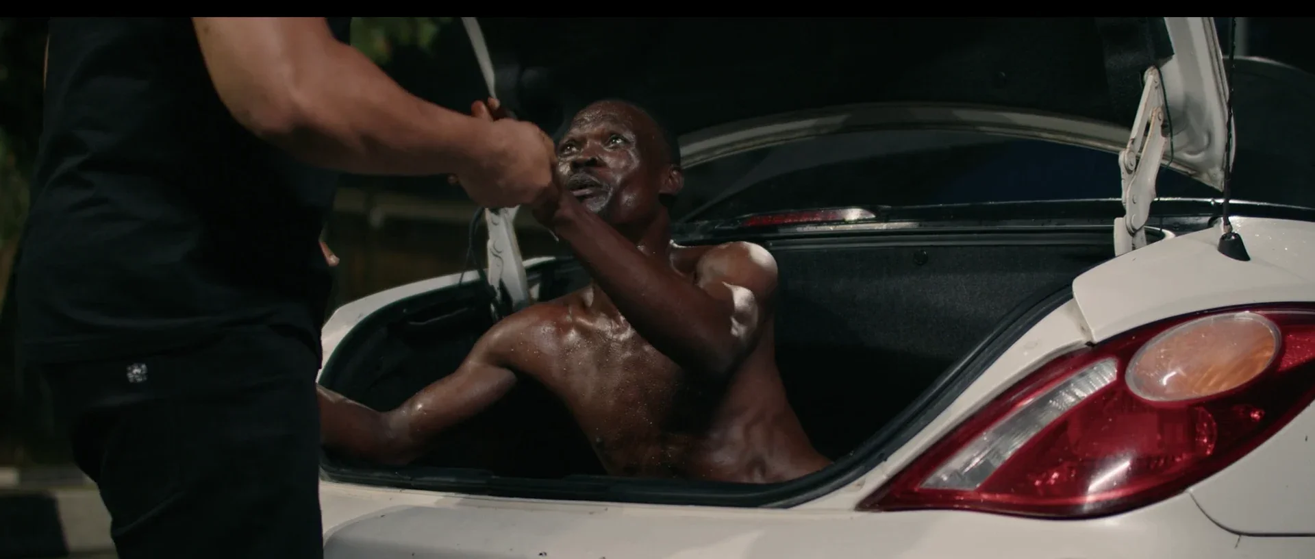 3 Working Days image 25