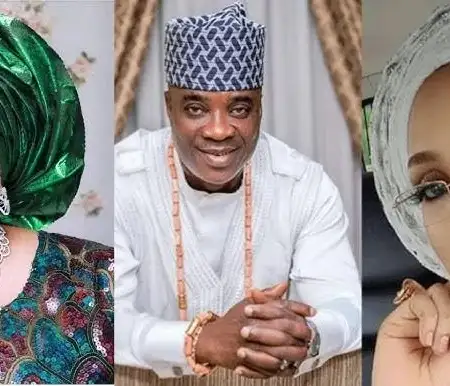 Drama as Titi Masha, Kwam 1 reunite at his mum’s burial (VIDEO)