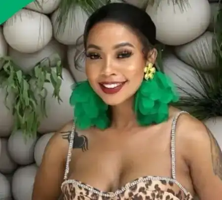 Kelly Khumalo Embraces Sangoma Calling, Pic of Singer in Traditional Healer Attire Causes a Stir