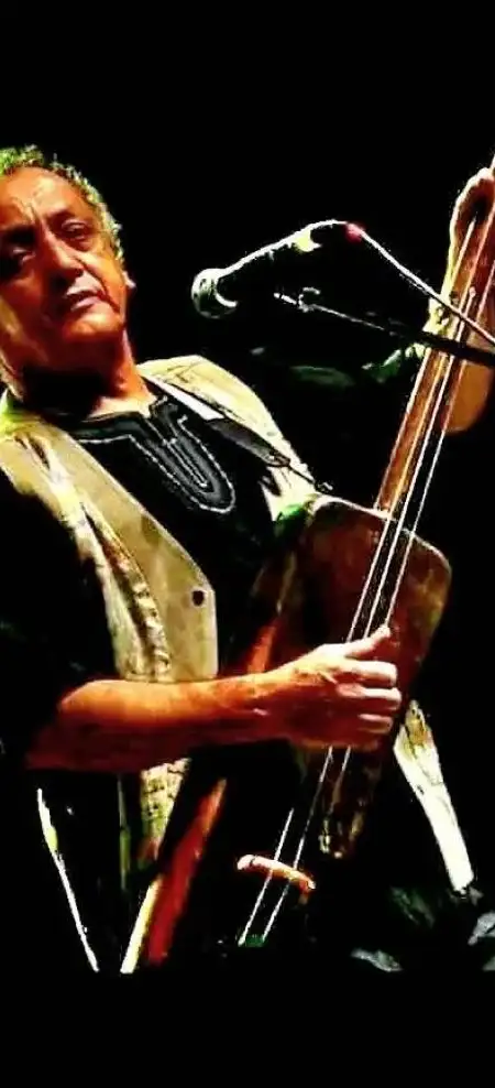 The late Mustafa Al-Shater, one of the founders of the Aznzarne Group, is buried in the city of Inzegane.