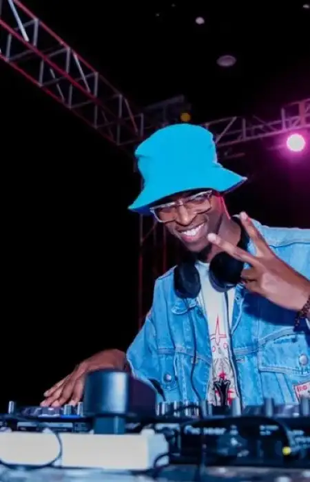 Oldies Music Festival returns with Valentine-themed bash