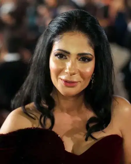 Actress Mona Zaki faces challenge in role of iconic singer Umm Kulthum